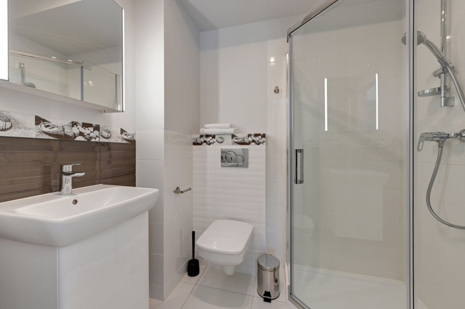 COSMO RADOMSKI, KNIECZYŃSKI, MEGGER SPÓŁKA JAWNA - 4