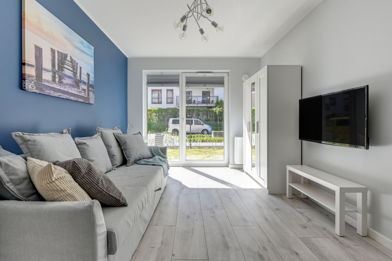 COSMO RADOMSKI, KNIECZYŃSKI, MEGGER SPÓŁKA JAWNA - 5