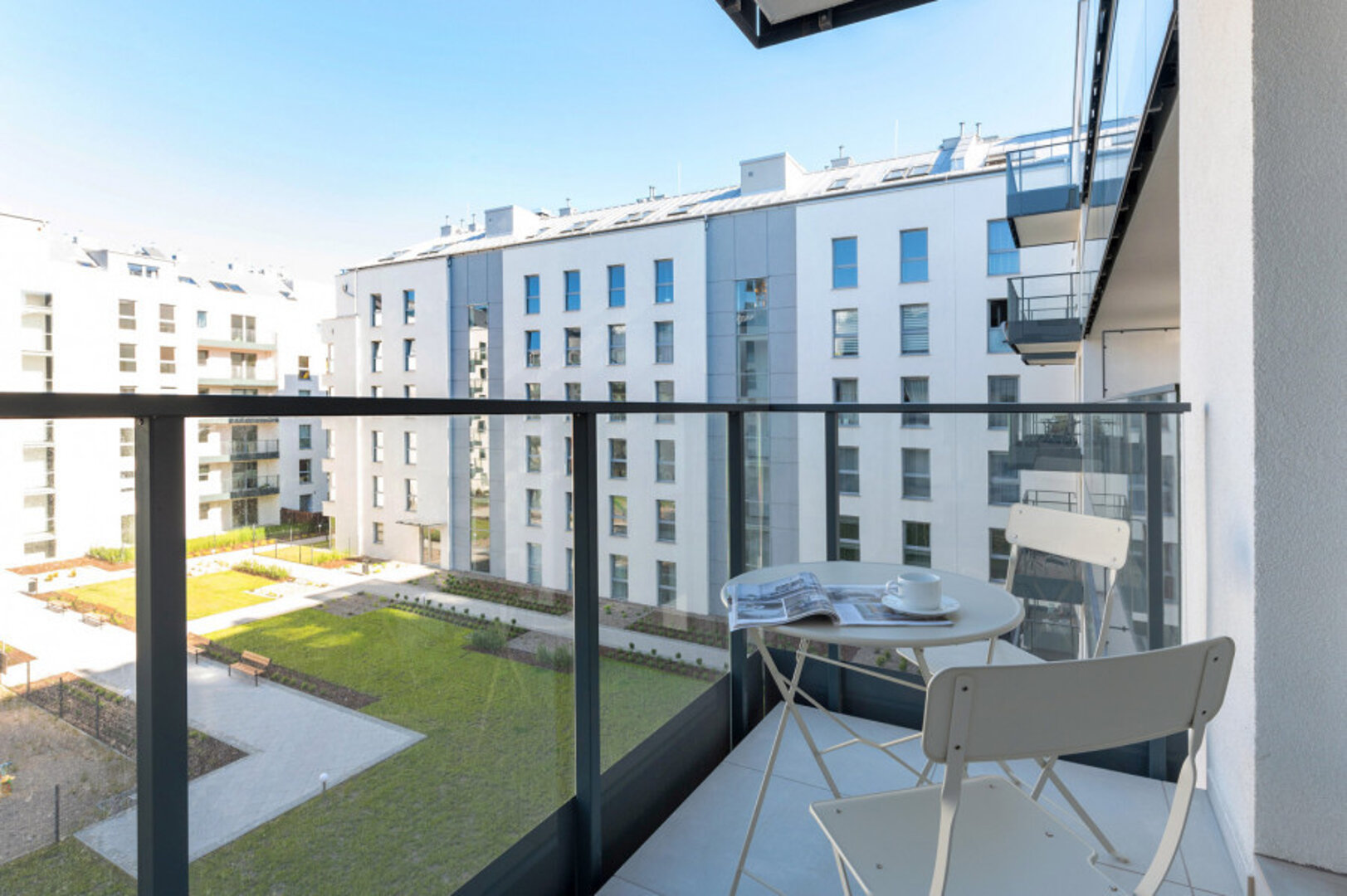 COSMO RADOMSKI, KNIECZYŃSKI, MEGGER SPÓŁKA JAWNA - 12